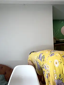 Snapshot of Elizabeth_Dupont chatting on 10/01/25, 06:56 Elizabeth Dupont online show from 10/01/25, 06:56