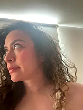 Elizabeth Dupont online show from 11/30/25, 03:57