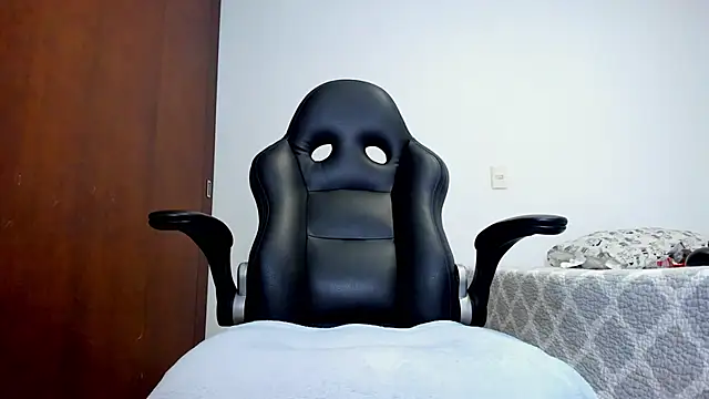 Huge latin cock online show from 04/07/26, 07:37