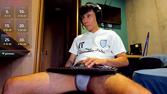 Huge latin cock online show from 06/26/26, 12:16