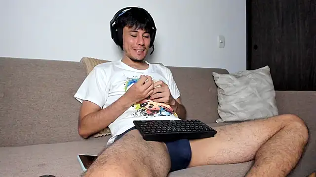 Huge latin cock online show from 11/04/25, 11:08