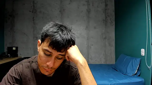 Huge latin cock online show from 03/15/26, 01:12