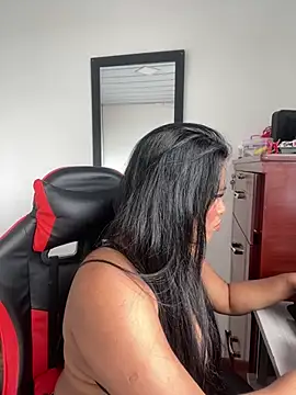 hurren pasha online show from 12/18/24, 07:52