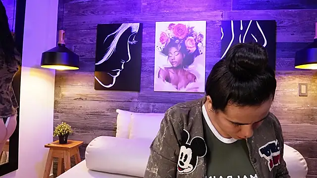 DanyAndAlexa online show from 10/21/25, 12:48