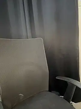 Snapshot of bad_diva chatting on 02/18/25, 07:10 bad diva online show from 02/18/25, 07:10