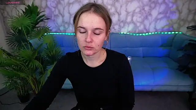 MaribelRiverr  online show from 10/06/25, 05:52