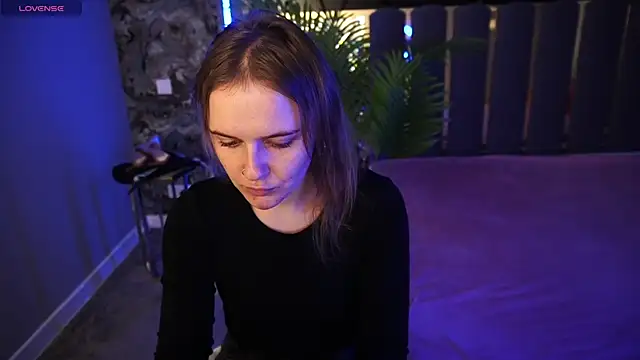 MaribelRiverr  online show from 11/03/25, 06:40