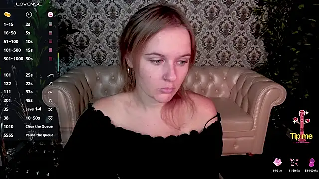 MaribelRiverr  online show from 09/22/25, 05:46