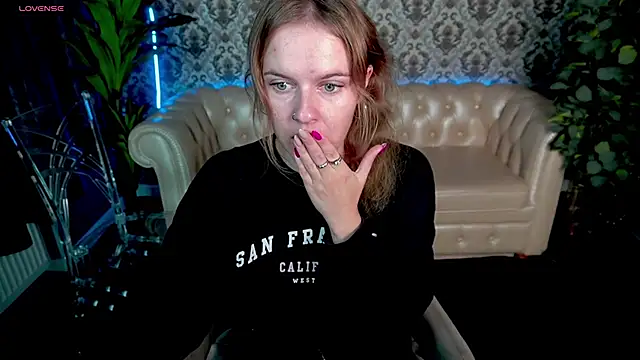 MaribelRiverr  online show from 09/09/25, 05:50