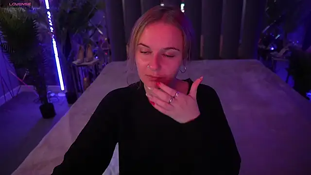 MaribelRiverr  online show from 10/03/25, 05:53