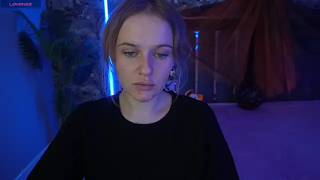 MaribelRiverr  online show from 10/28/25, 06:23