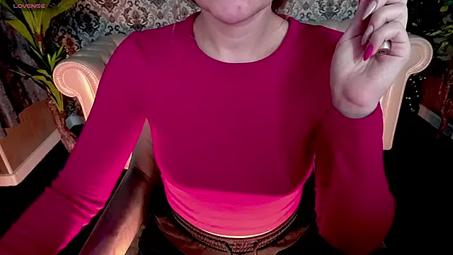 MaribelRiverr  online show from 09/19/25, 05:44