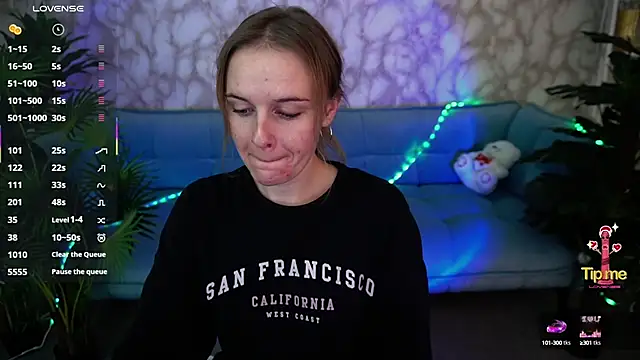 MaribelRiverr  online show from 10/05/25, 05:53