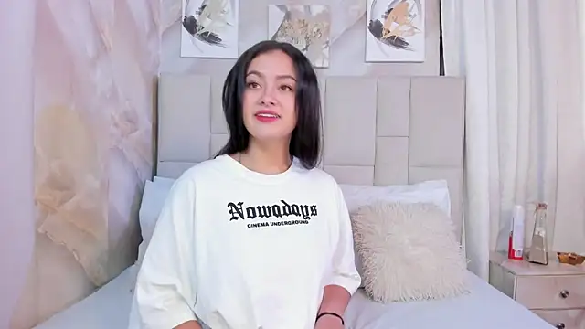 Snapshot of Jaslyn__Smith chatting on 02/02/26, 04:17 Jaslyn Smith online show from 02/02/26, 04:17