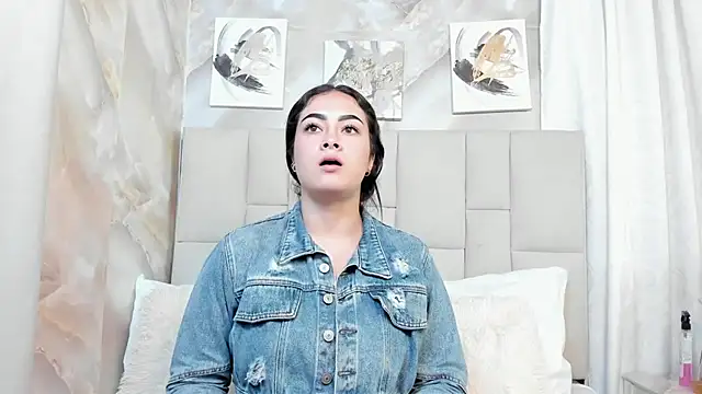 Jaslyn  Smith online show from 09/30/25, 04:13