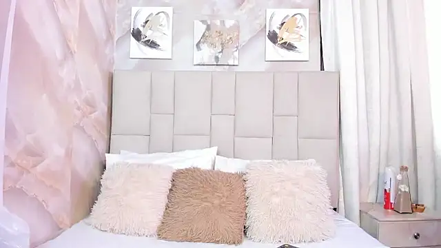 Snapshot of Jaslyn__Smith chatting on 01/14/26, 04:21 Jaslyn Smith online show from 01/14/26, 04:21