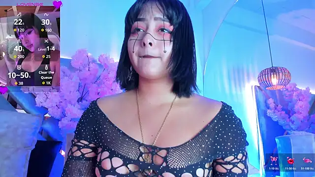 KimVelezz online show from 11/14/25, 07:17