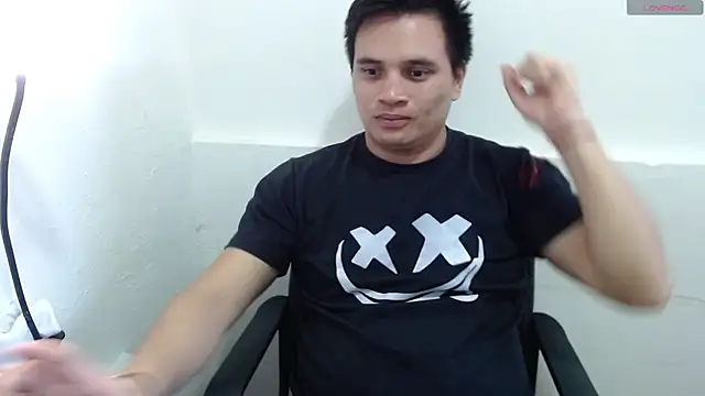 Snapshot of ahntony__69 chatting on 07/11/26, 01:22 ahntony 69 online show from 07/11/26, 01:22