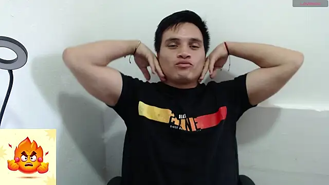 Snapshot of ahntony__69 chatting on 07/12/26, 02:18 ahntony 69 online show from 07/12/26, 02:18