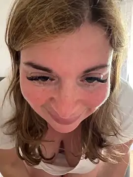 Snapshot of Lombada chatting on 03/24/26, 01:00 Lombada online show from 03/24/26, 01:00