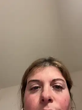 Snapshot of Lombada chatting on 02/07/26, 11:57 Lombada online show from 02/07/26, 11:57