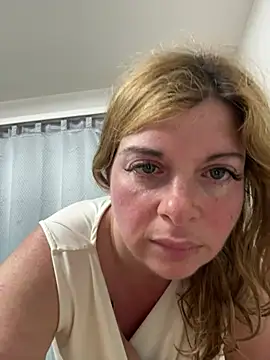 Snapshot of Lombada chatting on 04/08/26, 03:08 Lombada online show from 04/08/26, 03:08