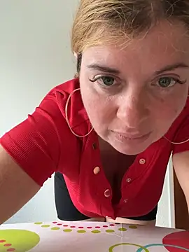 Snapshot of Lombada chatting on 04/12/26, 12:30 Lombada online show from 04/12/26, 12:30