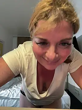 Snapshot of Lombada chatting on 03/11/26, 09:20 Lombada online show from 03/11/26, 09:20