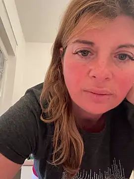 Snapshot of Lombada chatting on 04/10/26, 05:47 Lombada online show from 04/10/26, 05:47