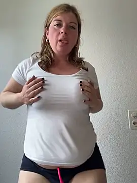 Snapshot of Lombada chatting on 03/27/26, 02:18 Lombada online show from 03/27/26, 02:18