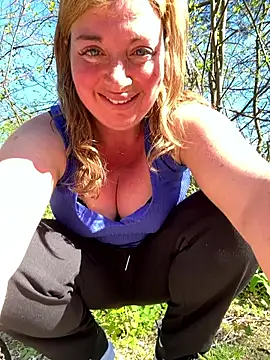 Snapshot of Lombada chatting on 04/07/26, 02:30 Lombada online show from 04/07/26, 02:30