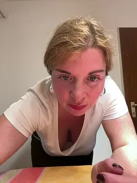 Snapshot of Lombada chatting on 03/02/26, 08:38 Lombada online show from 03/02/26, 08:38