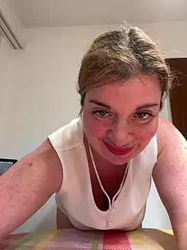 Snapshot of Lombada chatting on 02/12/26, 09:14 Lombada online show from 02/12/26, 09:14