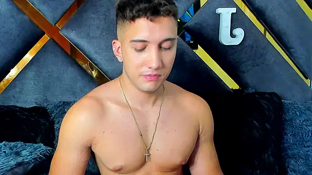 Snapshot of jeicob_stone chatting on 03/06/25, 12:30 jeicob stone online show from 03/06/25, 12:30