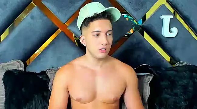 Snapshot of jeicob_stone chatting on 01/27/25, 12:43 jeicob stone online show from 01/27/25, 12:43