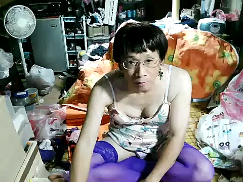 Snapshot of jamescheng27390 chatting on 10/28/25, 05:50 jamescheng27390 online show from 10/28/25, 05:50
