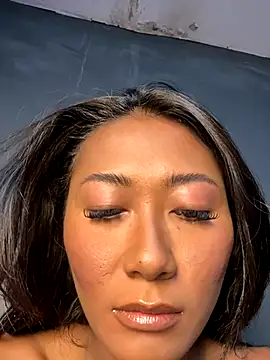 Snapshot of thai-dreamgirl chatting on 10/10/25, 11:27 thai-dreamgirl online show from 10/10/25, 11:27