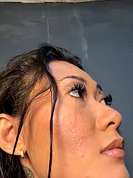 thai-dreamgirl online show from 10/29/25, 11:03