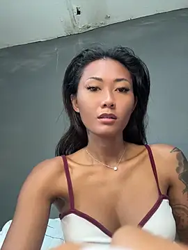 Snapshot of thai-dreamgirl chatting on 06/16/26, 01:05 thai-dreamgirl online show from 06/16/26, 01:05