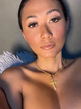 thai-dreamgirl online show from 11/03/25, 10:57