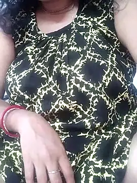 Snapshot of miss-Riy chatting on 02/24/25, 06:38 miss-Riy online show from 02/24/25, 06:38