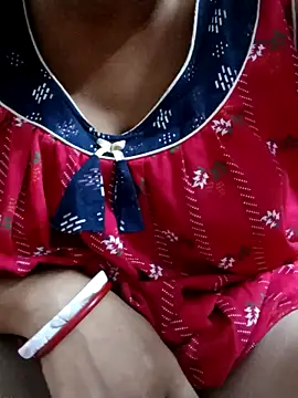 Snapshot of miss-Riy chatting on 10/05/25, 05:25 miss-Riy online show from 10/05/25, 05:25