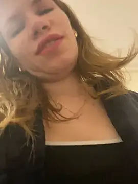 Snapshot of EvaRush chatting on 01/21/25, 07:17 EvaRush online show from 01/21/25, 07:17