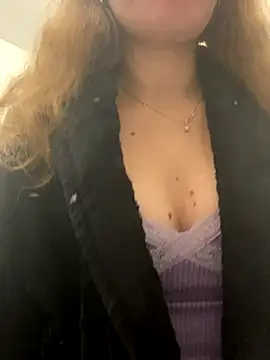 Snapshot of EvaRush chatting on 12/02/24, 08:50 EvaRush online show from 12/02/24, 08:50