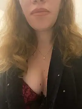 Snapshot of EvaRush chatting on 12/06/24, 08:12 EvaRush online show from 12/06/24, 08:12