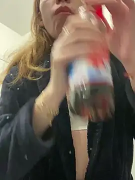 Snapshot of EvaRush chatting on 02/16/25, 04:53 EvaRush online show from 02/16/25, 04:53