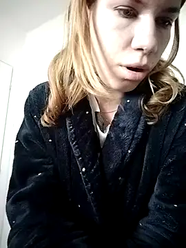 Snapshot of EvaRush chatting on 11/06/25, 09:57 EvaRush online show from 11/06/25, 09:57