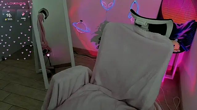 Fire Bestie online show from 02/20/25, 04:47