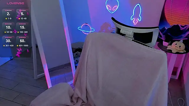 Fire Bestie online show from 03/07/25, 04:55