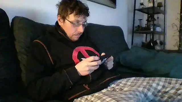 redtoyanal online show from 02/12/25, 10:56